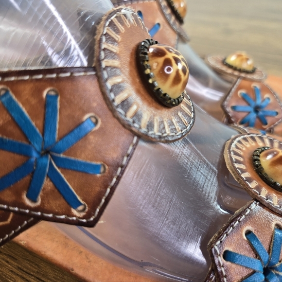 L'Artiste By Spring Step Sesame Wedge Tooled Hand Painted Leather Sandals - Picture 10 of 12